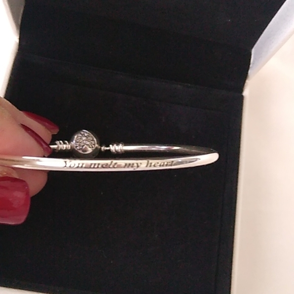 Pandora Ltd Edition Heart of Winter "You Melt my Heart" Bangle Bracelet, MEDIUM - Picture 5 of 9